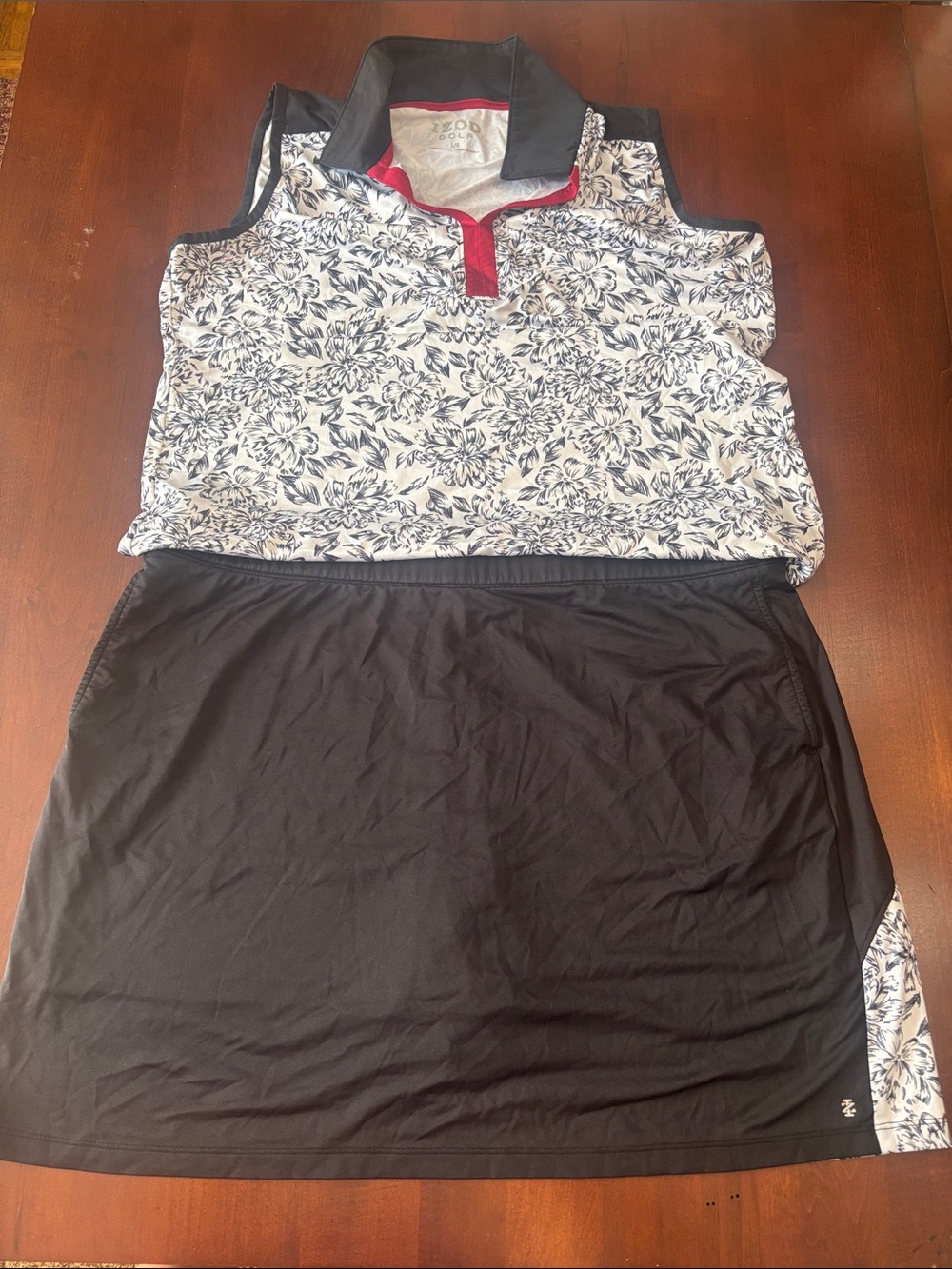 Izod Golf Sleeveless Floral Polo — Black, White & Red